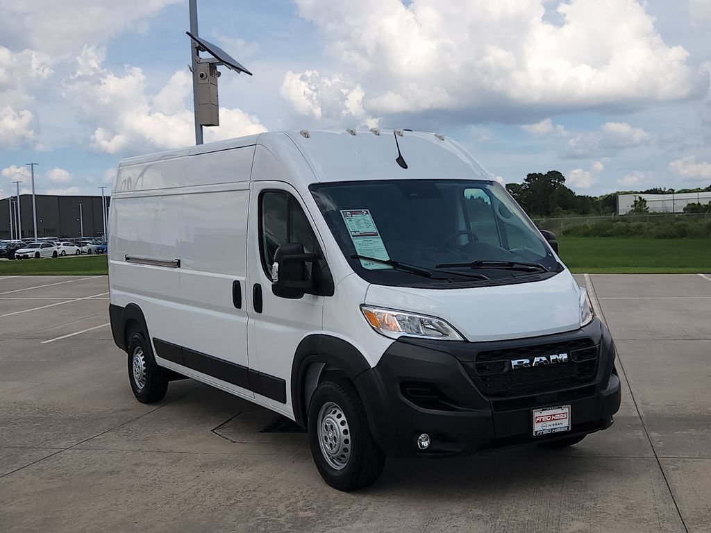 Used 2026 RAM ProMaster 2500 w/ Convenience Group FWD image 3