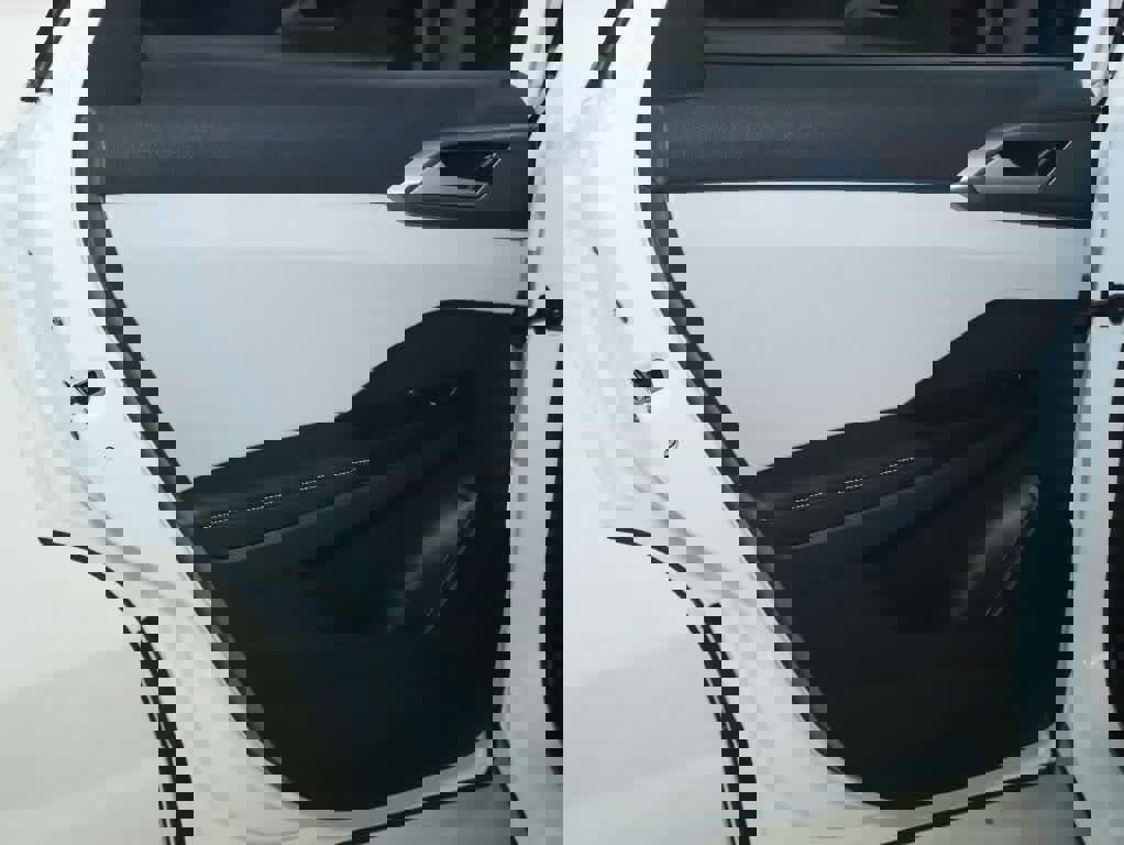 Certified 2025 Volkswagen Taos SEL image 13