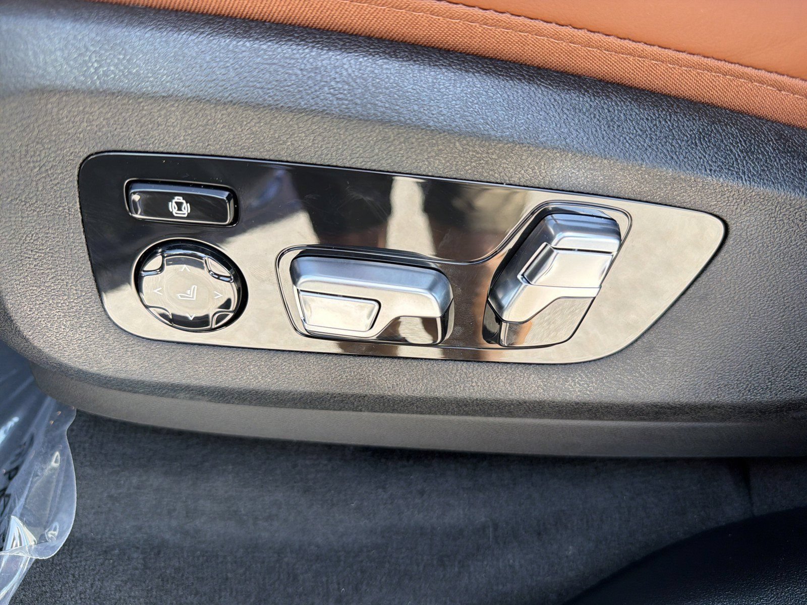 New 2026 BMW ALPINA XB7 AWD/4WD image 30