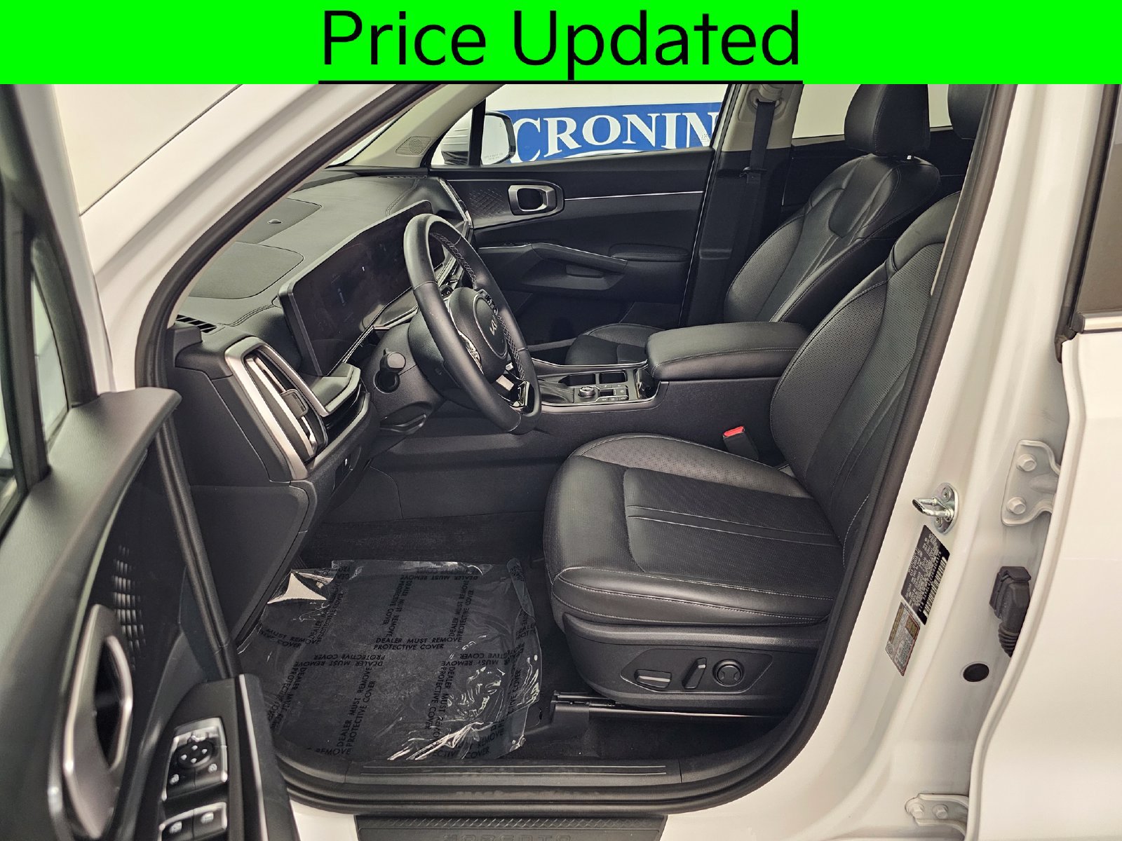 Used 2024 Kia Sorento S w/ Panoramic Sunroof Package FWD image 5