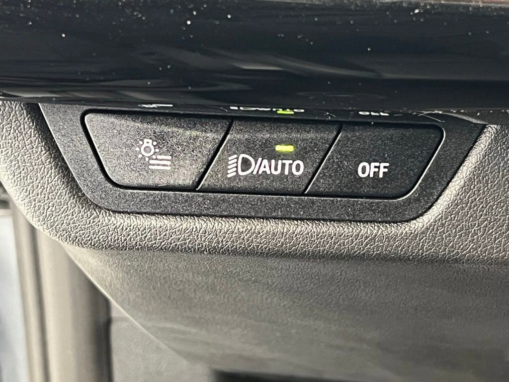 Certified 2025 BMW X2 xDrive28i image 19