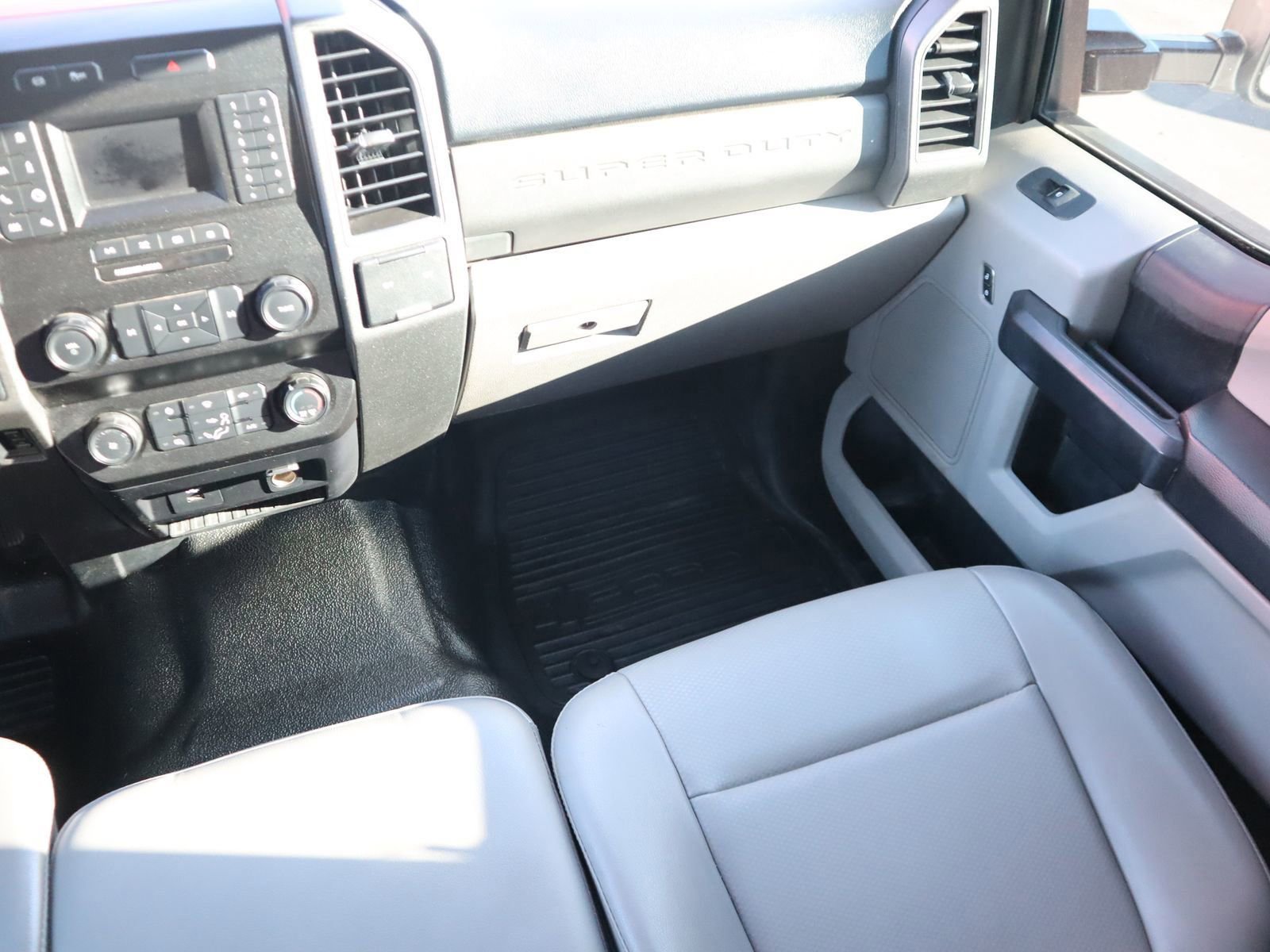 Used 2020 Ford F350 XL w/ Power Equipment Group image 33