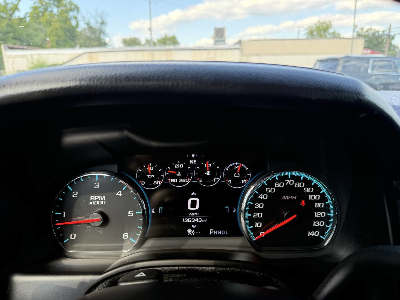 Used 2017 Chevrolet Suburban Premier image 17