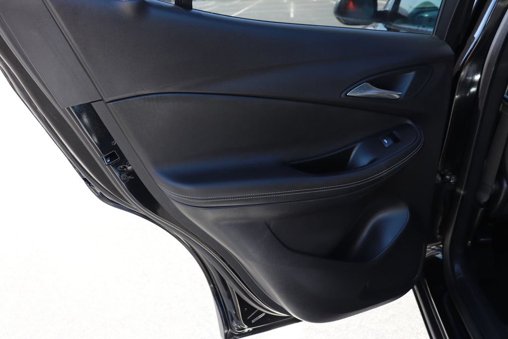 Used 2025 Buick Encore GX Preferred FWD image 12