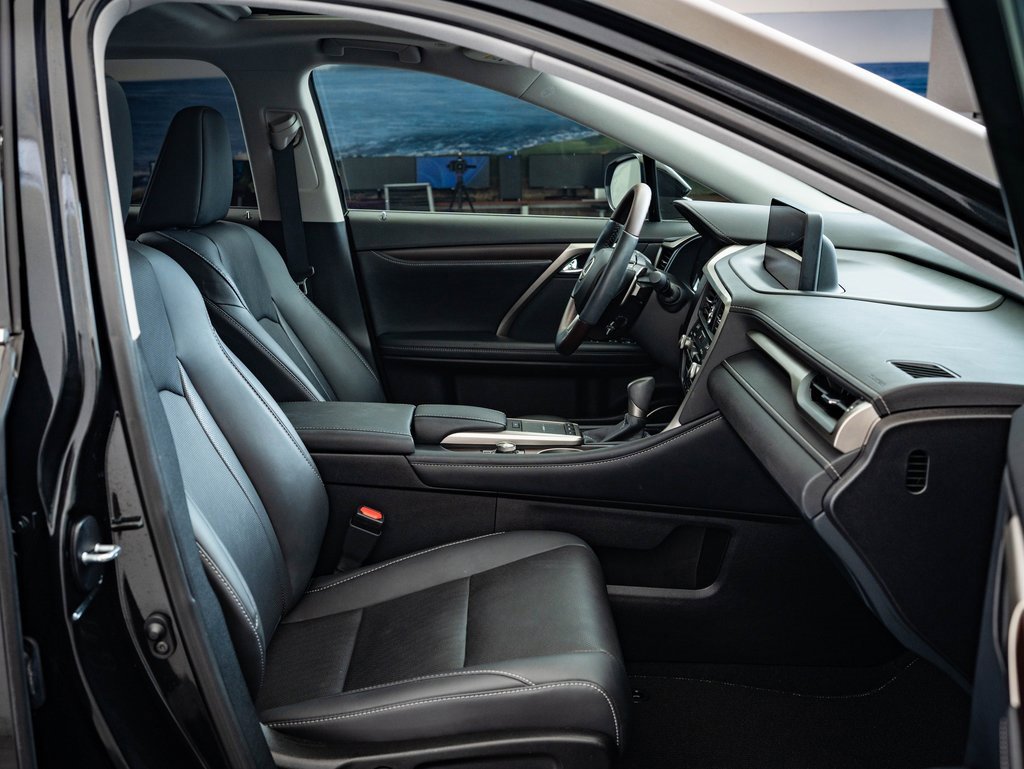 Certified 2022 Lexus RX 350 FWD w/ Premium Package image 21