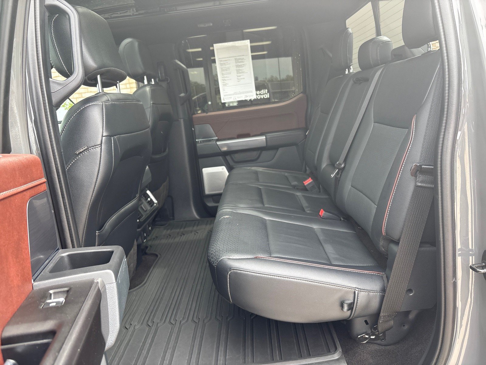 Used 2021 Ford F150 Lariat w/ Equipment Group 502A High AWD/4WD image 4