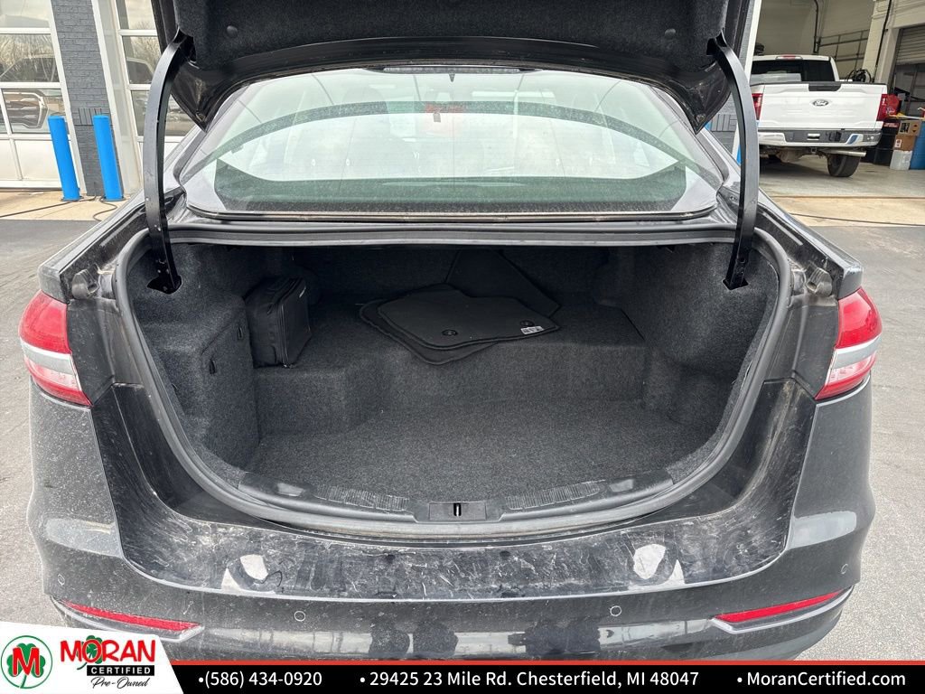 Used 2020 Ford Fusion SE image 25
