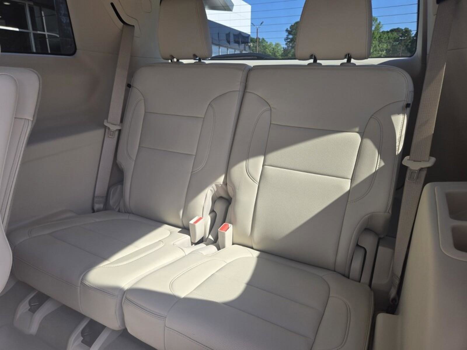 Used 2023 GMC Acadia Denali w/ Denali Ultimate Package FWD image 32