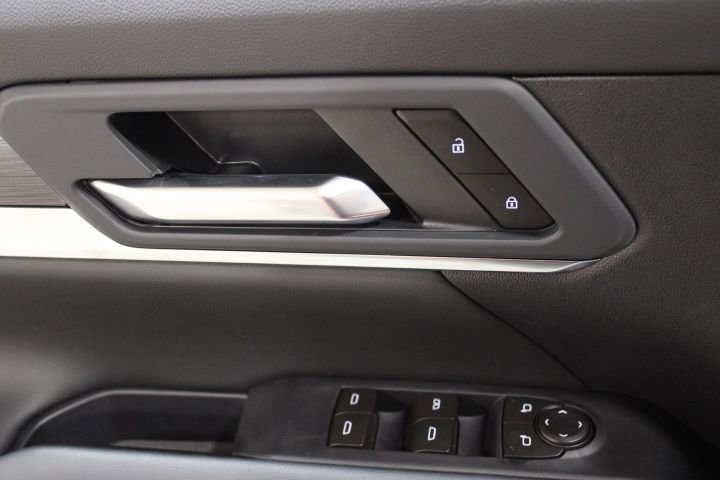 New 2026 GMC Terrain Elevation FWD image 17