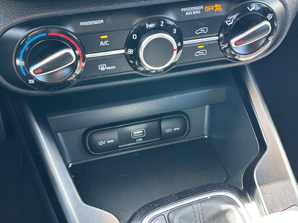 Used 2021 Kia Soul LX FWD image 26