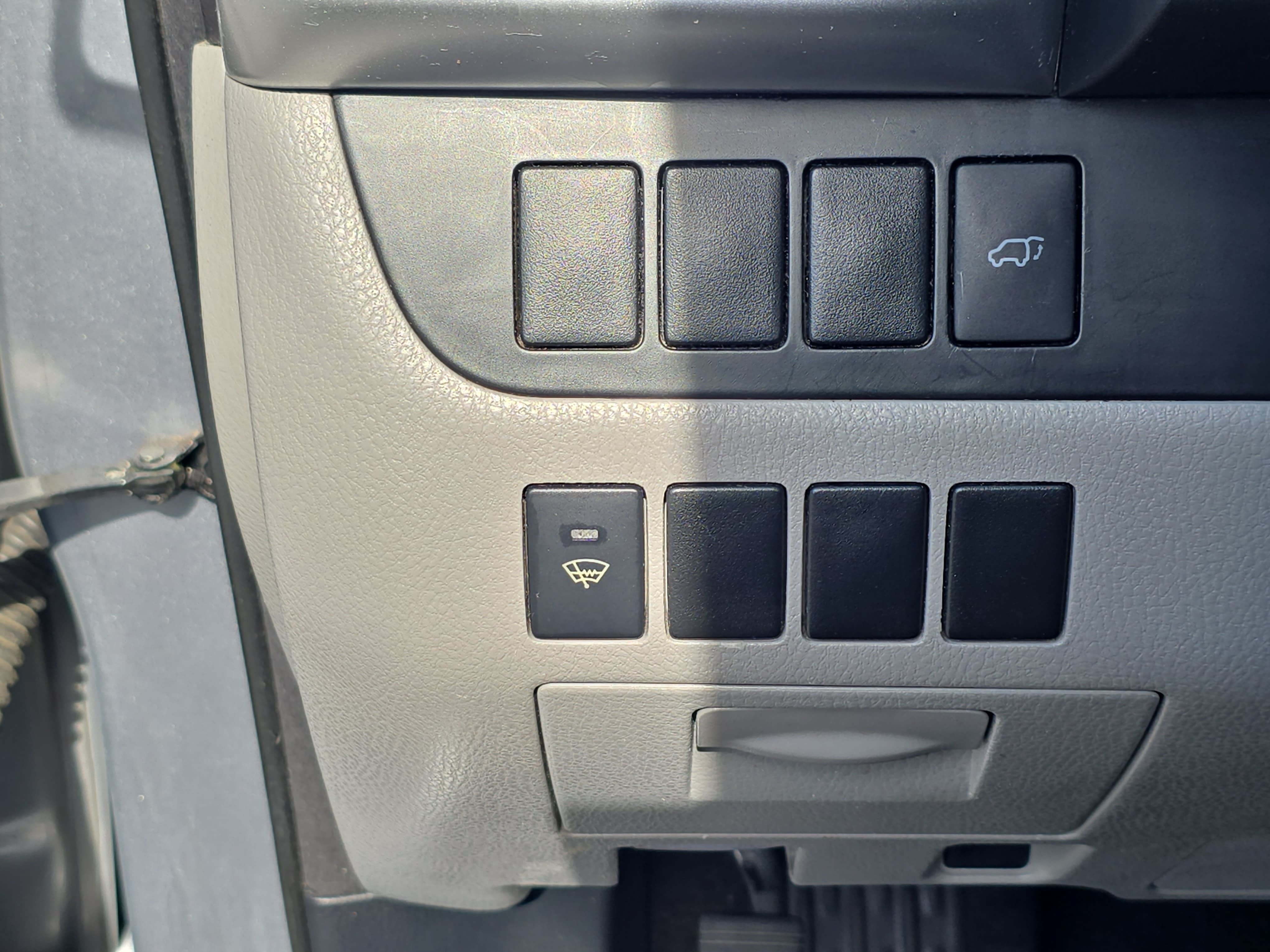 Used 2015 Toyota Highlander Plus FWD image 27