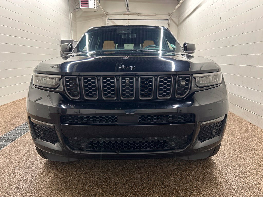 Used 2023 Jeep Grand Cherokee L Summit AWD/4WD image 7