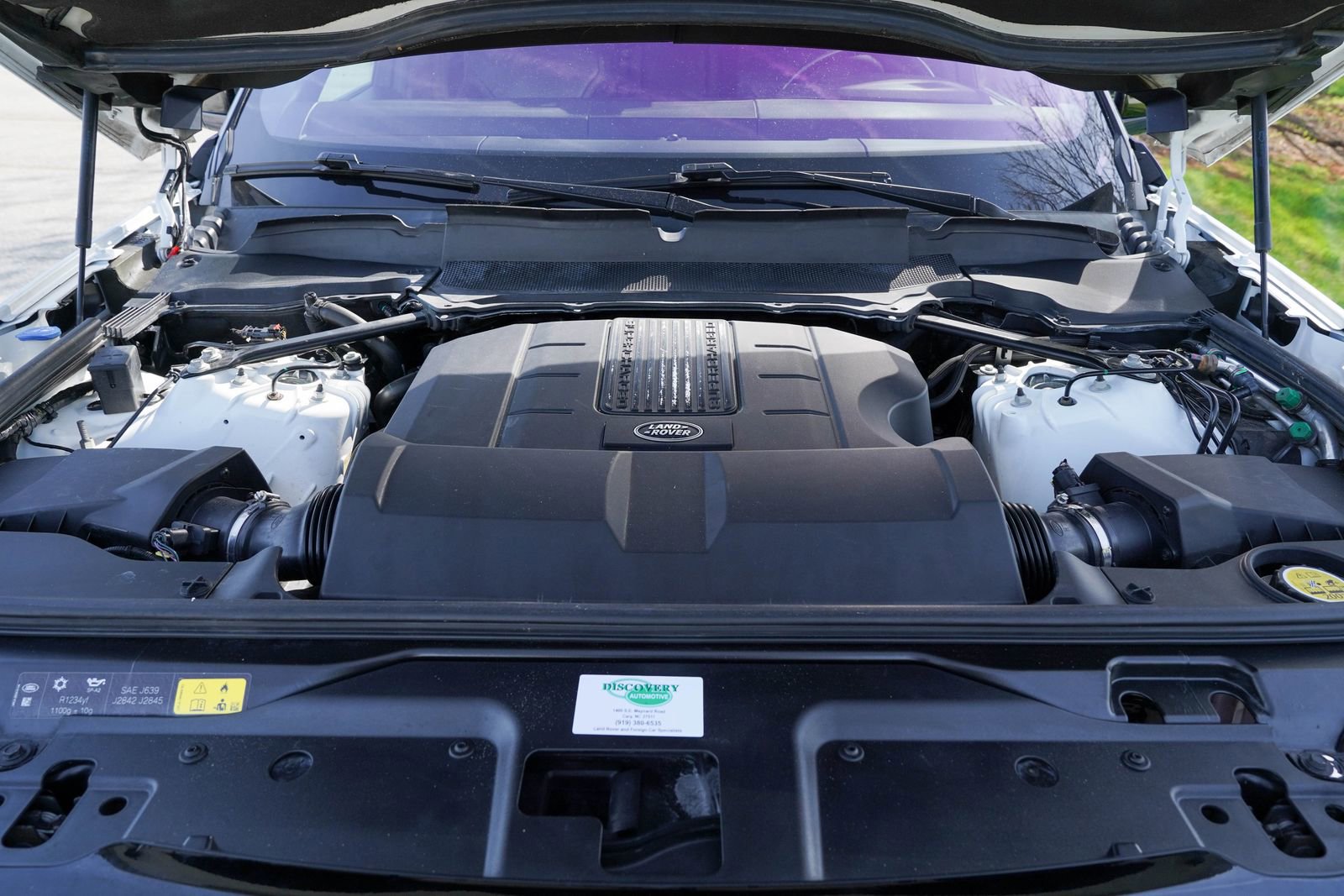 Used 2018 Land Rover Discovery HSE Luxury image 14