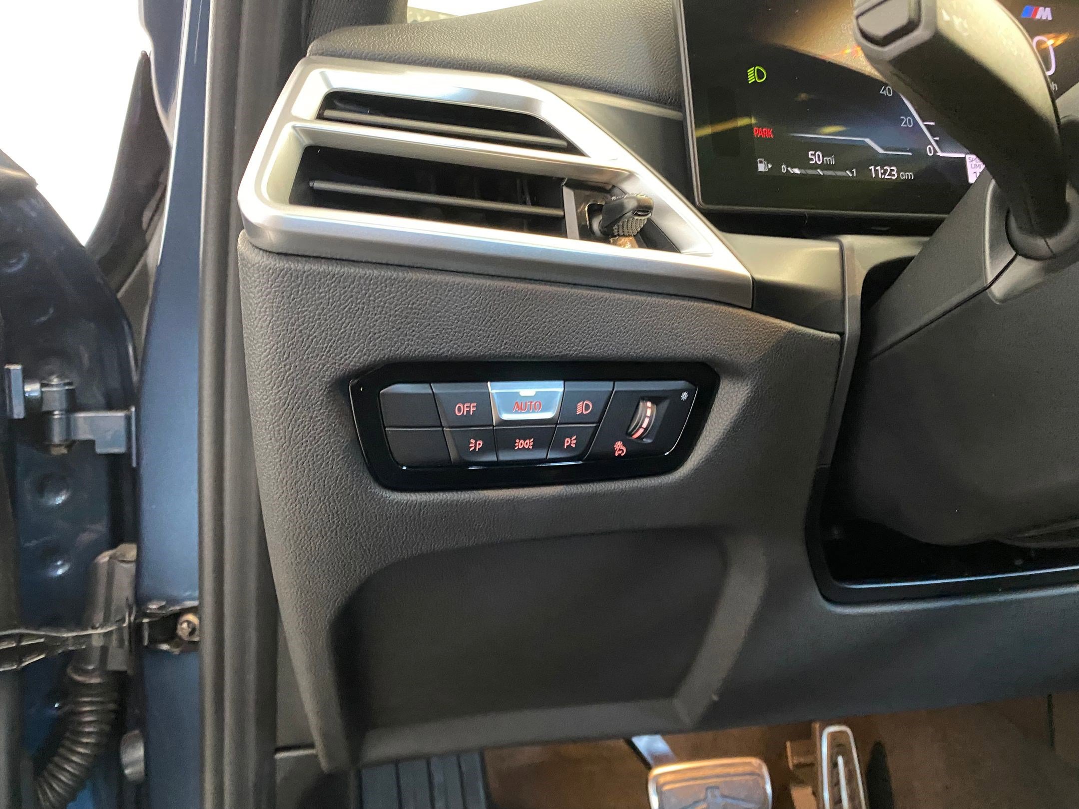 New 2026 BMW 330i xDrive Sedan w/ M Sport Package image 23