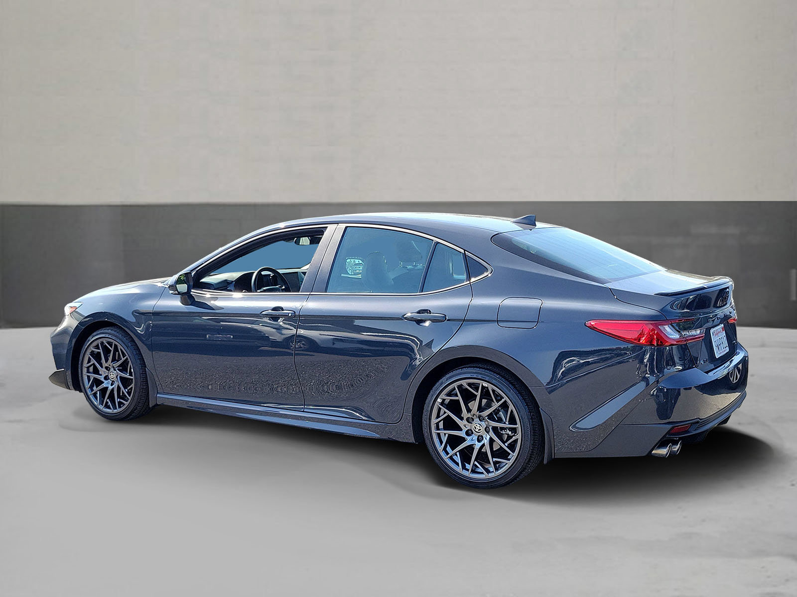 Used 2026 Toyota Camry SE FWD image 4