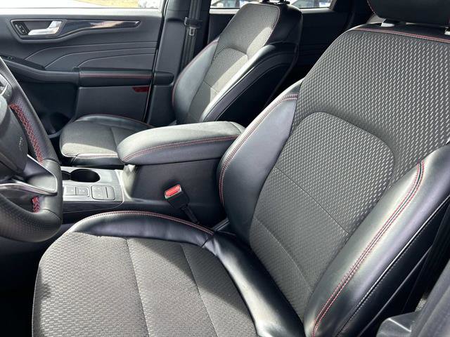 Used 2025 Ford Escape ST-Line image 22