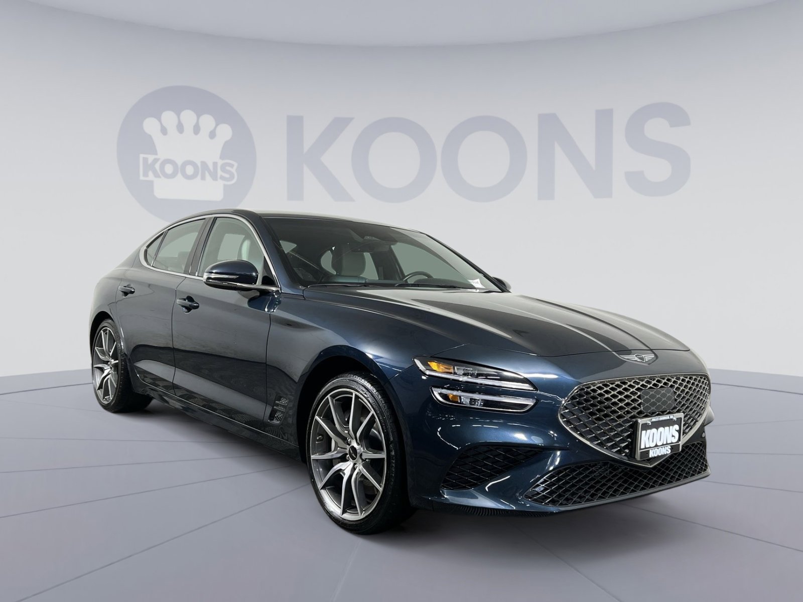 Used 2024 Genesis G70 2.5T image 10