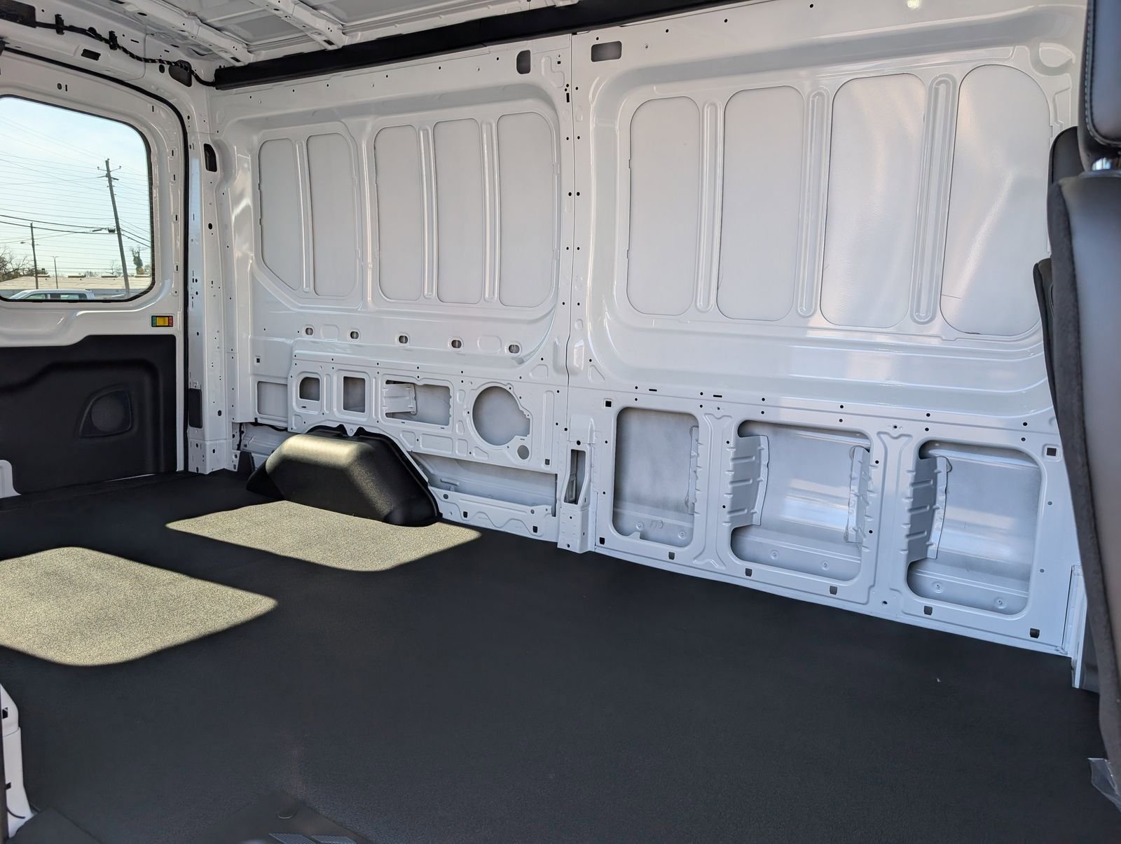 New 2026 Ford Transit 250 148 Medium Roof image 25
