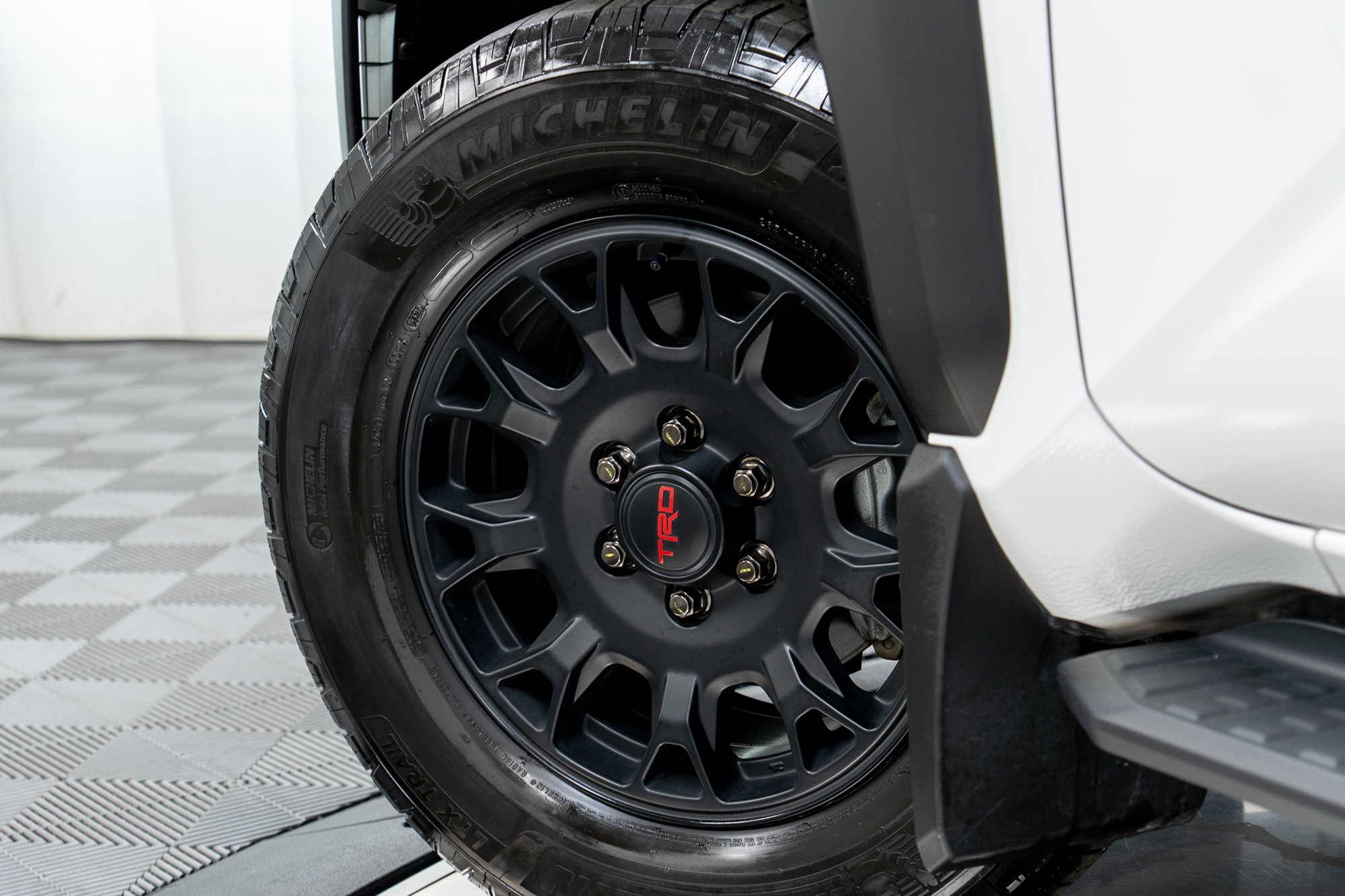 Used 2025 Toyota 4Runner TRD Off-Road Premium AWD/4WD image 32