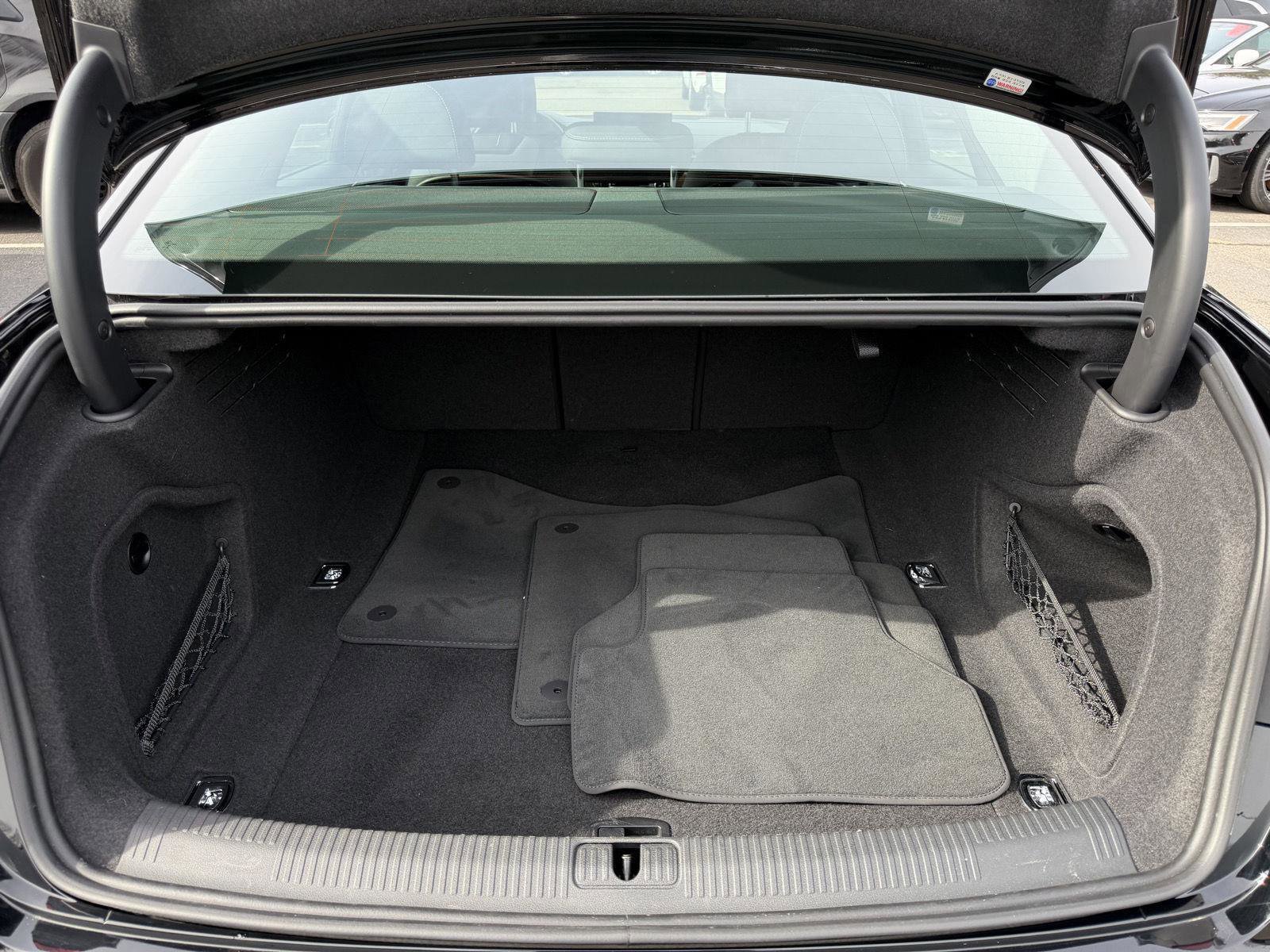 Used 2023 Audi A4 2.0T Premium w/ Convenience Package image 27