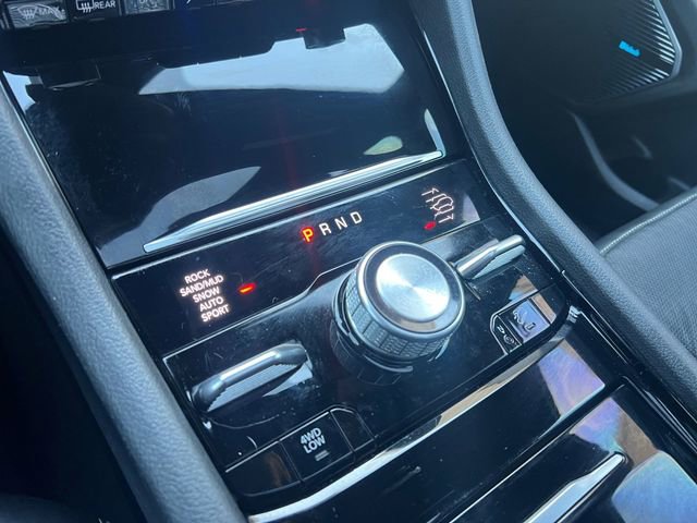Used 2023 Jeep Grand Cherokee L Overland w/ Rear Seat Video Group I AWD/4WD image 15