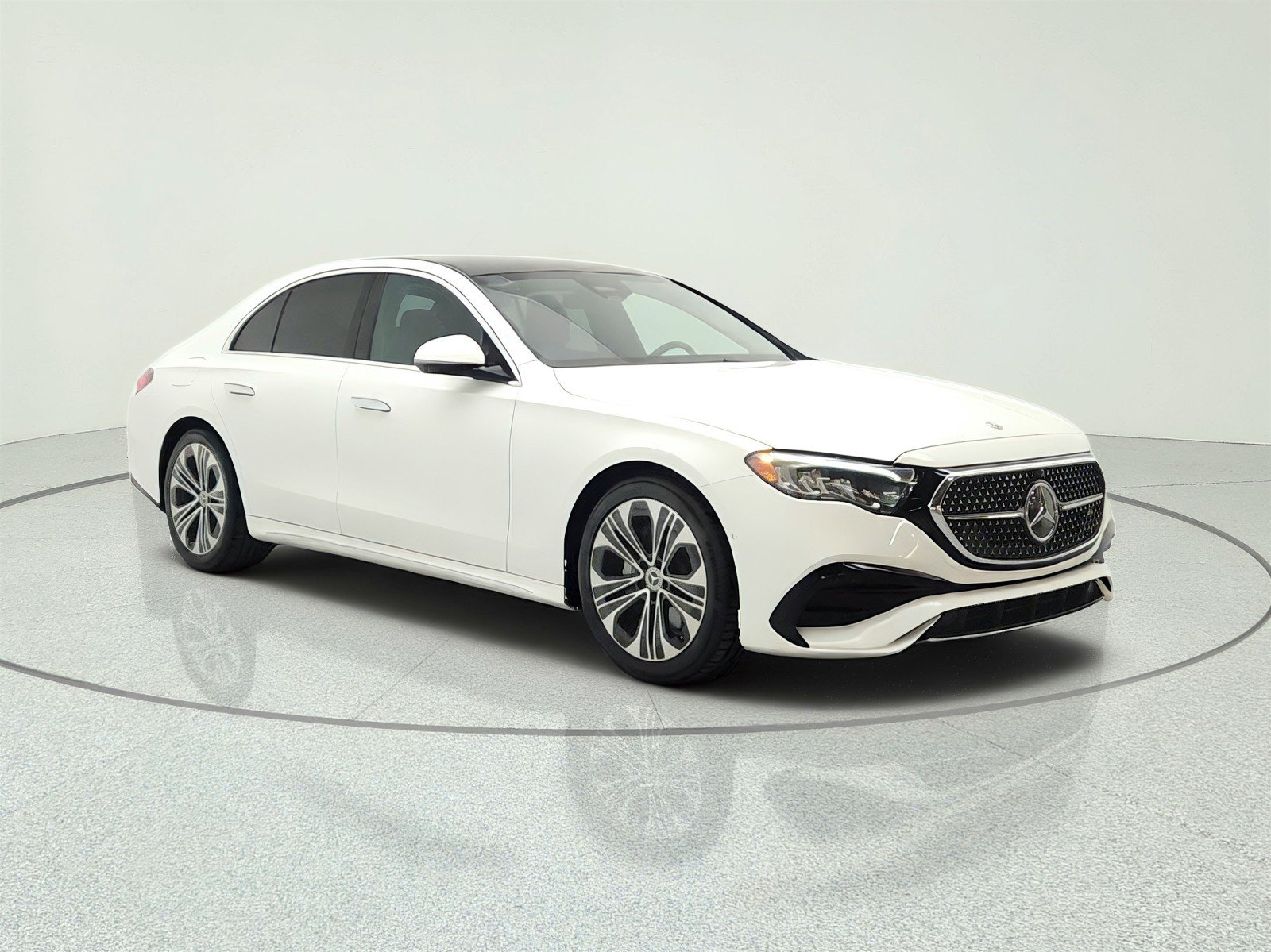 Used 2025 Mercedes-Benz E 350 Sedan w/ Winter Package image 3