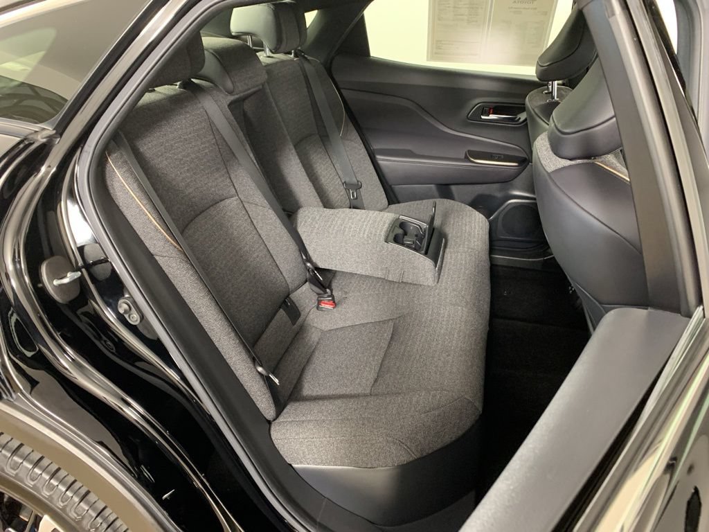 Used 2023 Toyota Crown AWD/4WD image 33