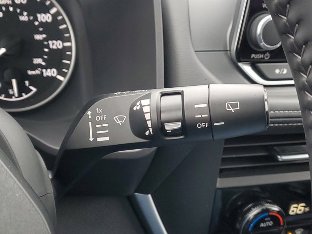 Certified 2025 Nissan Rogue SV AWD/4WD image 13