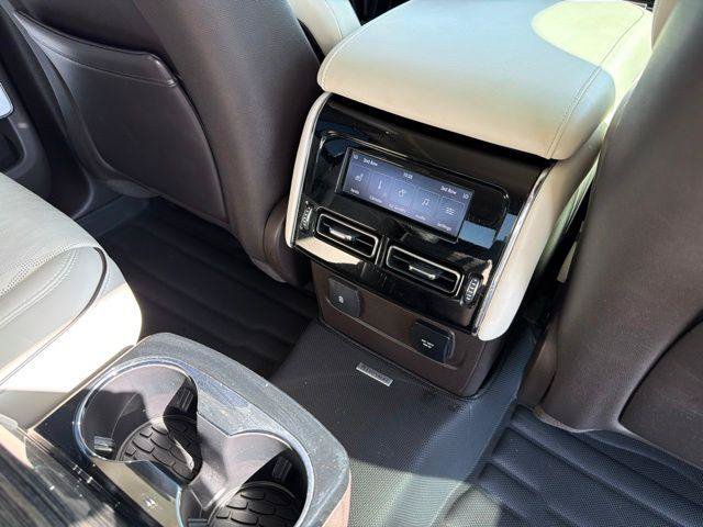 Used 2021 Lincoln Aviator Black Label w/ Class IV Trailer Tow Package AWD/4WD image 28