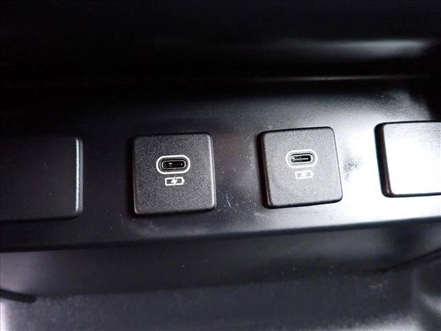 Used 2023 Land Rover Defender 110 S AWD/4WD image 11