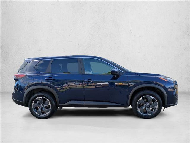 Used 2025 Nissan Rogue SV FWD image 4