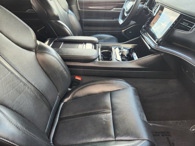 Used 2024 Jeep Wagoneer 4WD w/ Convenience Group I image 19