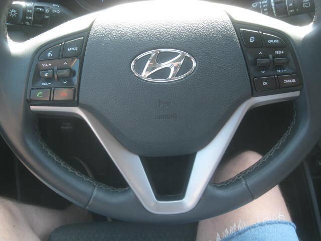 Used 2017 Hyundai Tucson Sport w/ Cargo Package image 29