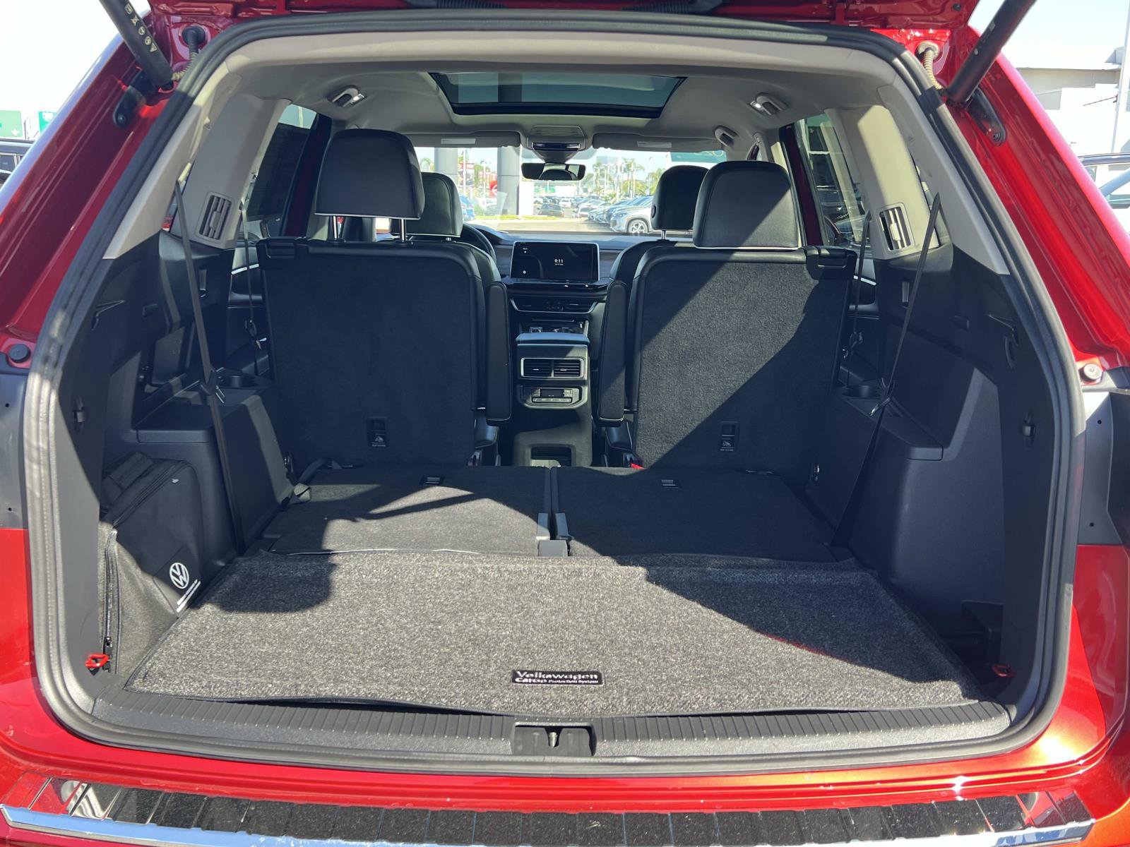 Certified 2025 Volkswagen Atlas SEL Premium R-Line AWD/4WD image 27