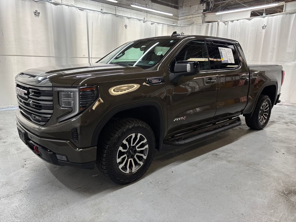 Used 2023 GMC Sierra 1500 AT4 w/ AT4 Premium Package AWD/4WD image 1