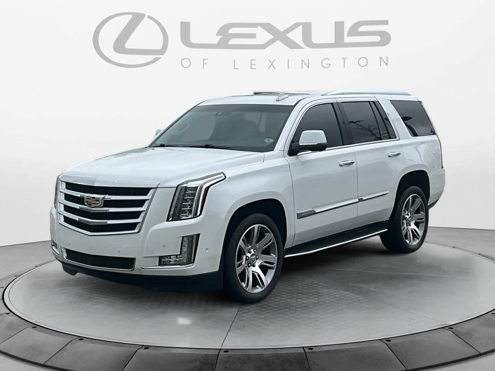 Used 2017 Cadillac Escalade Premium Luxury AWD/4WD image 1