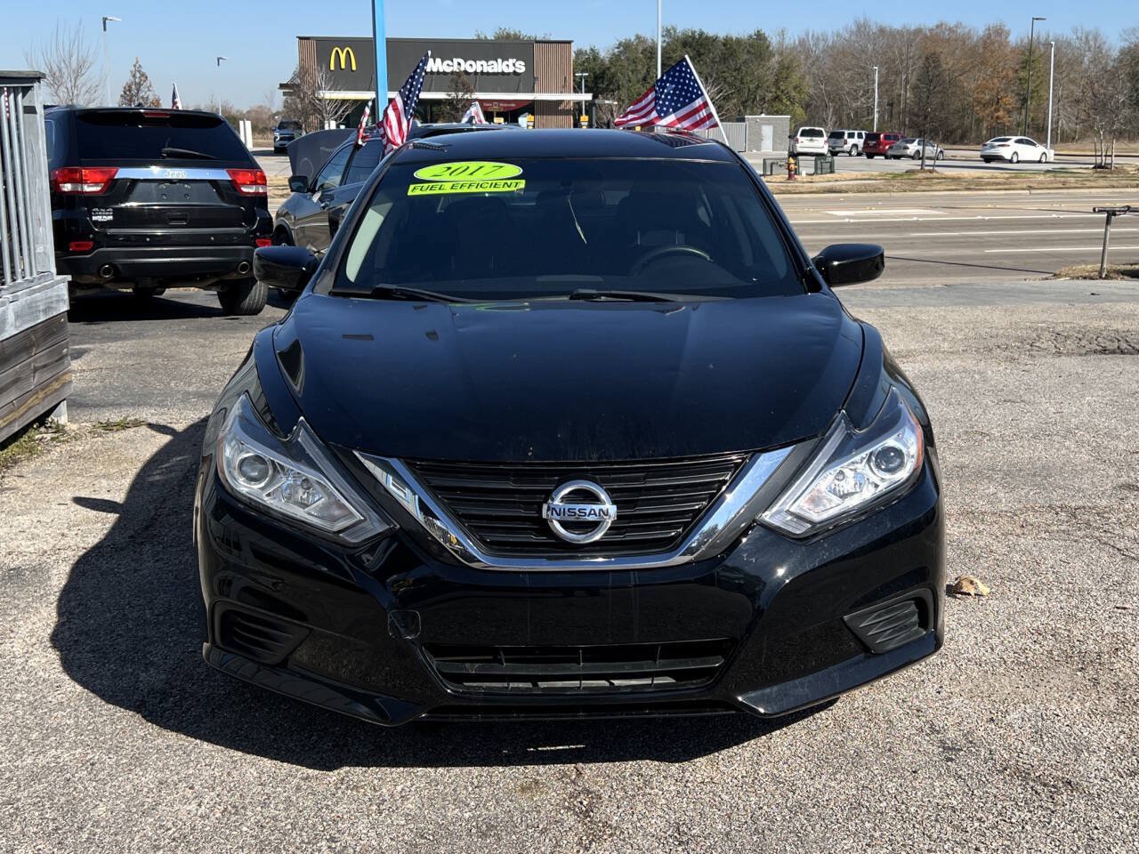 Used 2017 Nissan Altima 2.5 S w/ Power Driver Seat Package FWD image 3