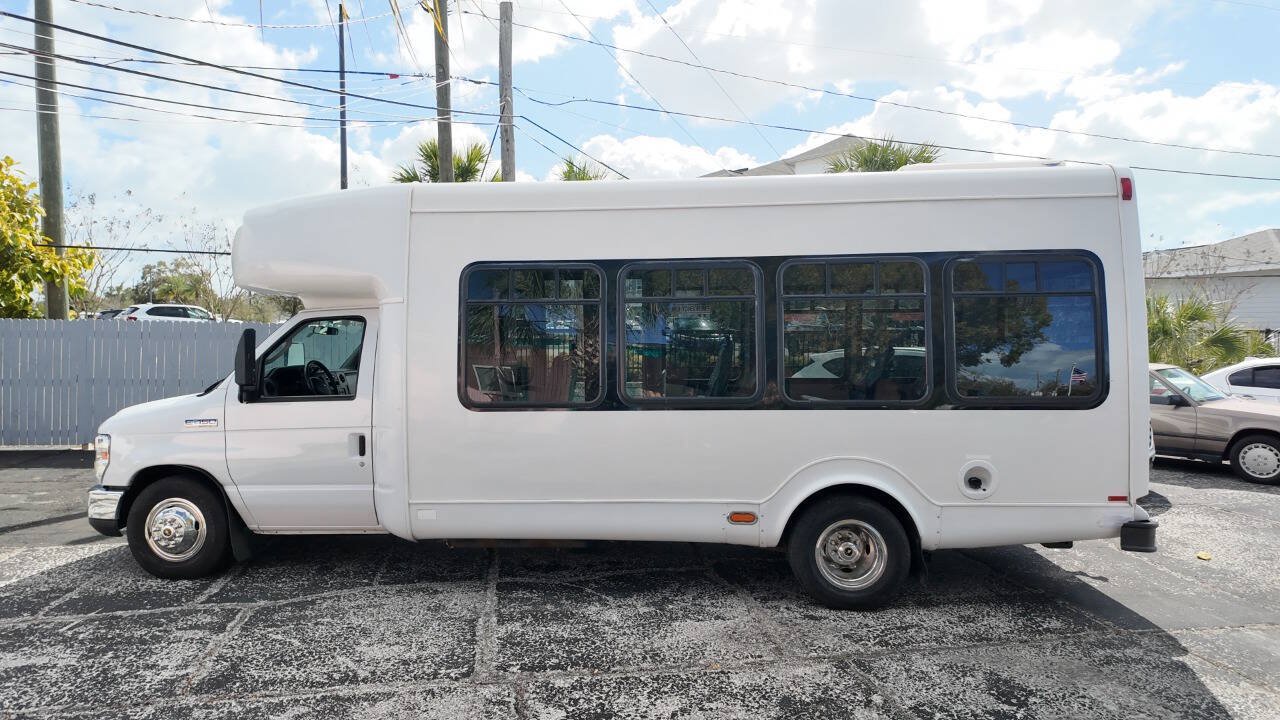 Used 2010 Ford E-450 and Econoline 450 Super Duty RWD image 14