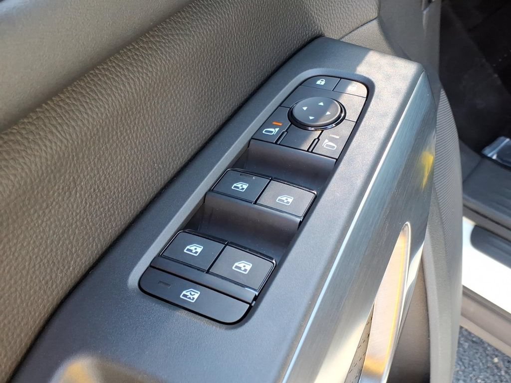 Used 2024 Nissan Pathfinder Rock Creek AWD/4WD image 8