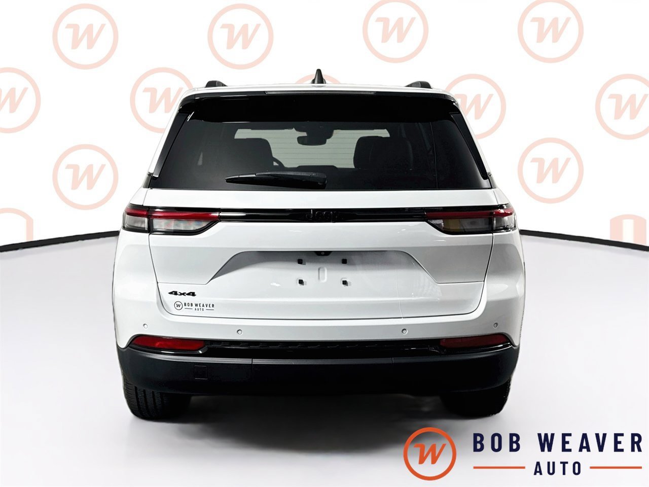 Used 2023 Jeep Grand Cherokee Altitude AWD/4WD image 7