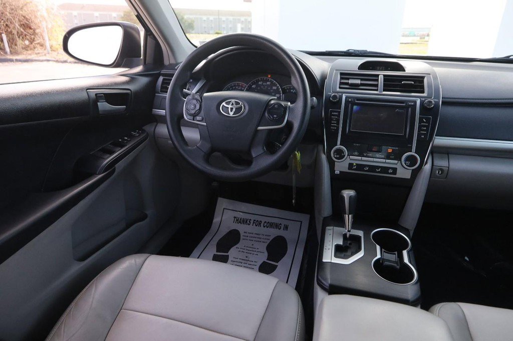 Used 2012 Toyota Camry LE image 18