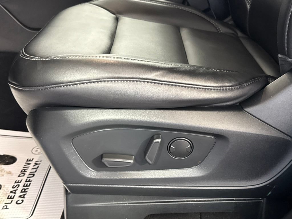 Used 2023 Ford Explorer XLT w/ Equipment Group 202A AWD/4WD image 26