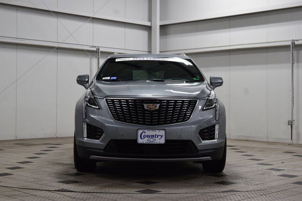 Used 2024 Cadillac XT5 Premium Luxury w/ Technology Package image 2