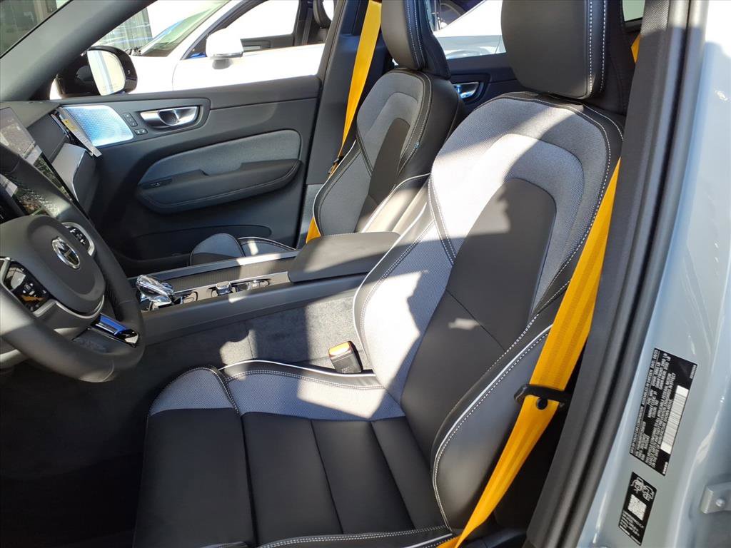 New 2026 Volvo XC60 T8 Polestar w/ Protection Package Premier image 17