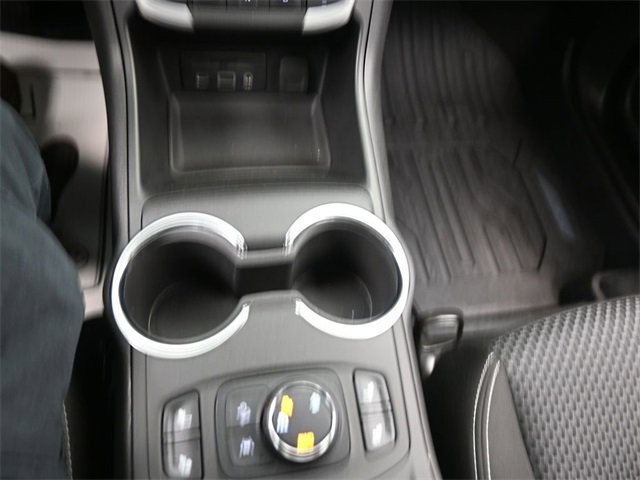Used 2022 GMC Terrain SLE w/ Driver Convenience Package image 11