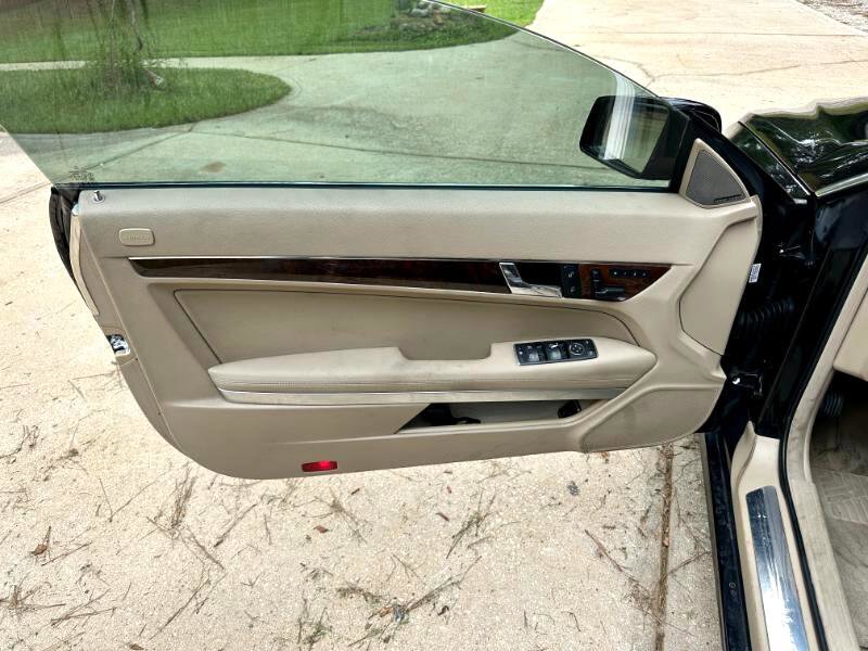 Used 2011 Mercedes-Benz E 350 Cabriolet image 3