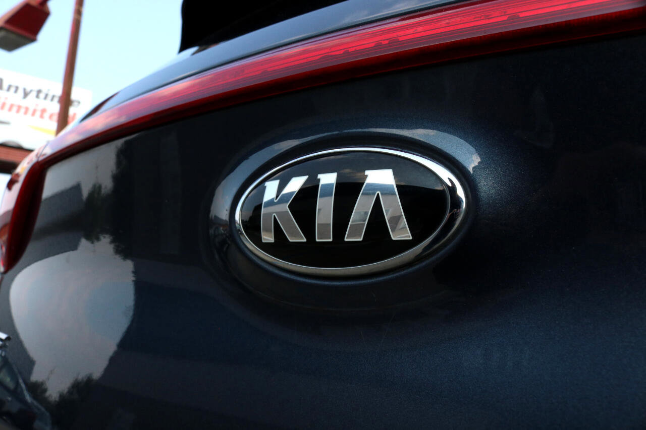 Used 2018 Kia Sportage EX image 12