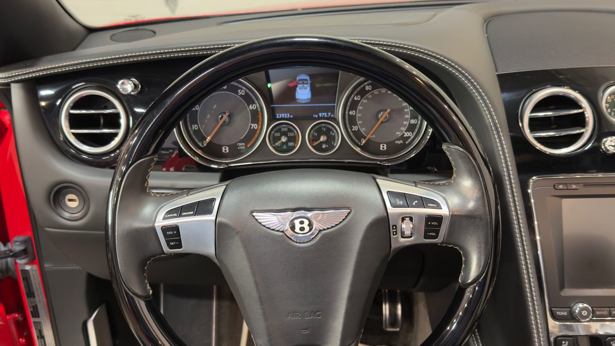 Used 2015 Bentley Continental GT image 52