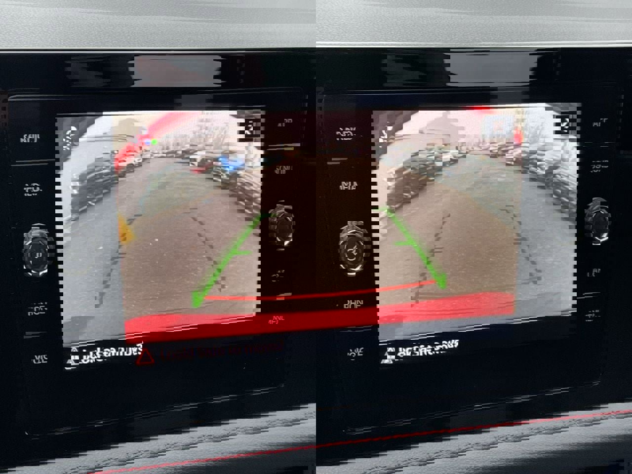 Used 2025 Volkswagen Jetta GLI Autobahn image 33