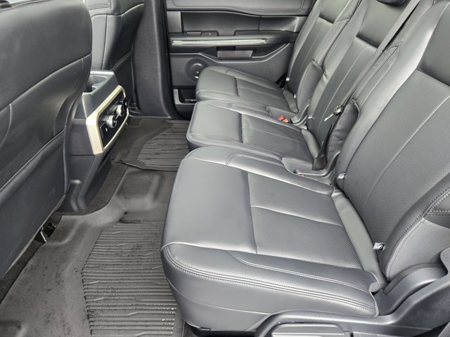 Certified 2024 Ford Expedition XLT image 30